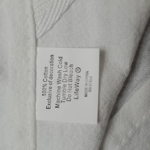 Mom Tea Towel - Picture 2 of 2